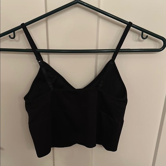Dynamite Black Fitted Crop Camisole - Picture 4 of 4